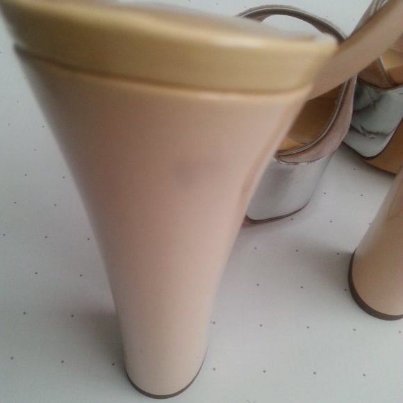 Betty Platform Velvet Sandal - Picture 8 of 8